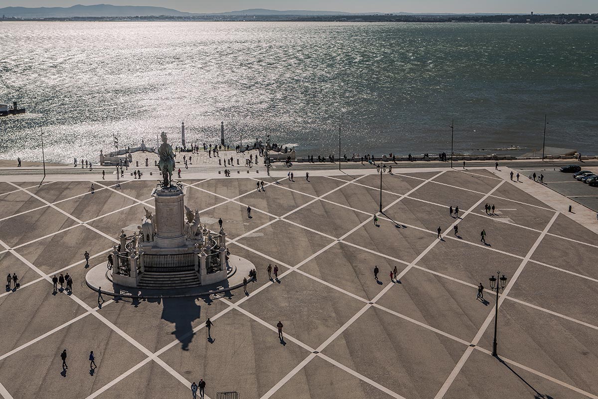 Praça do Comércio, em Lisboa, transformada em campo de futebol de 10 de junho a 10 de julho, com entrada livre