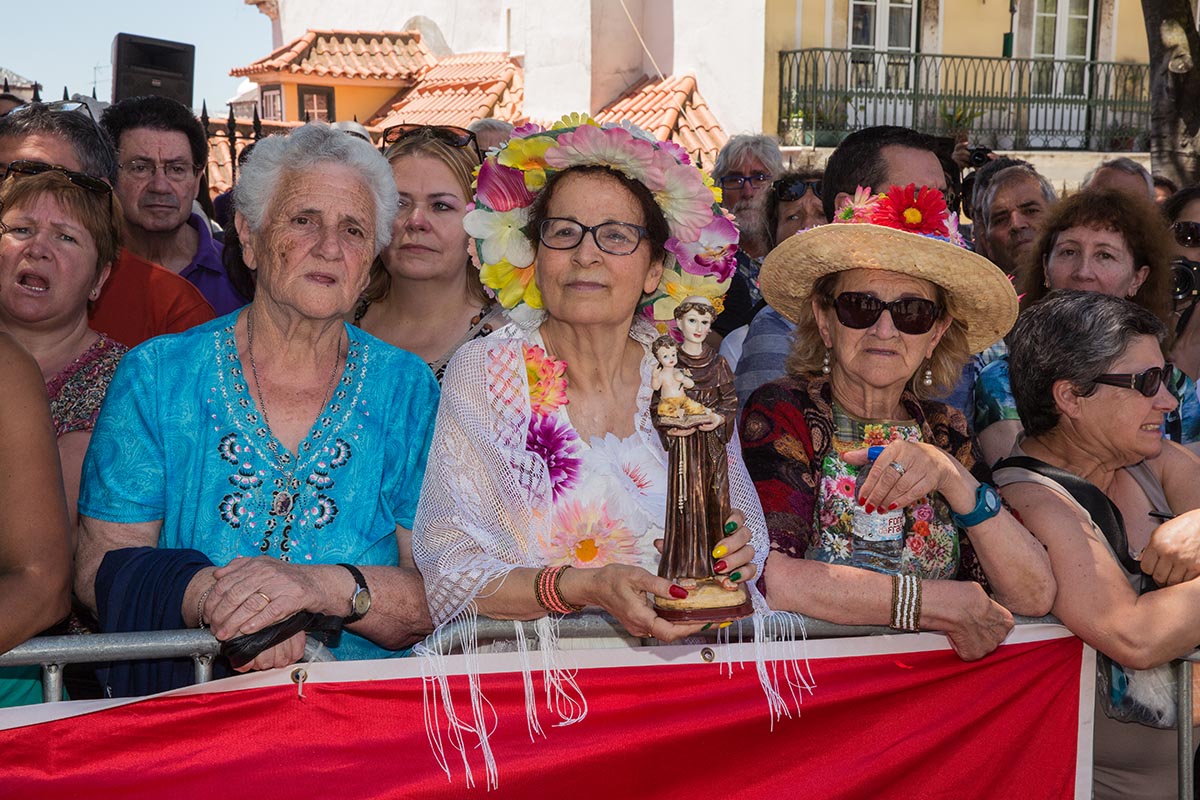 Santo António abençoa mais 16 noivos