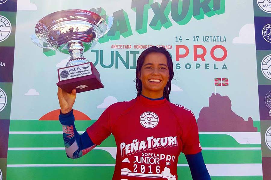 Teresa Bonvalot é campeã europeia júnior da World Surf League