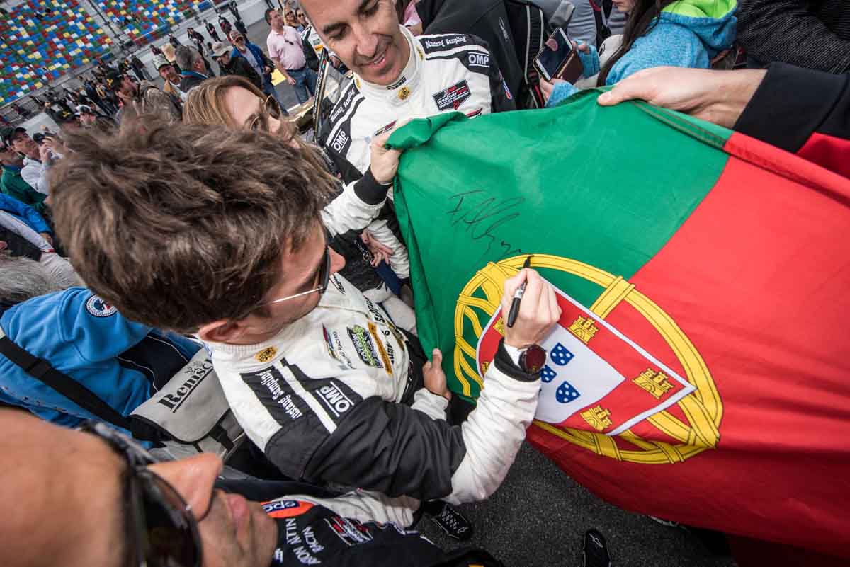 Filipe Albuquerque – empurrado para 2º por falta de 'fair-play' de um dos seus adversários nas 24h de Daytona