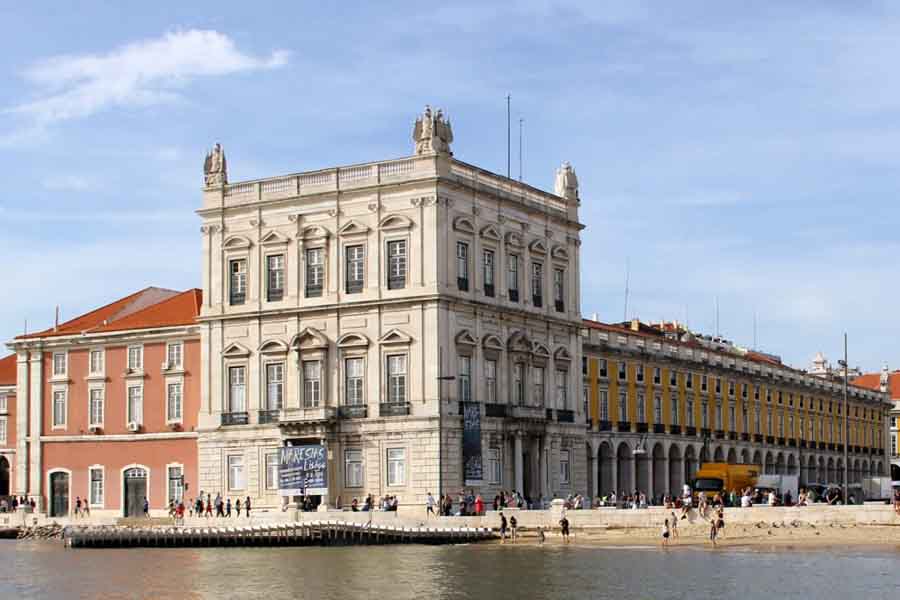 “Café Central” – Turismo de Lisboa abre concurso  para a sua exploração