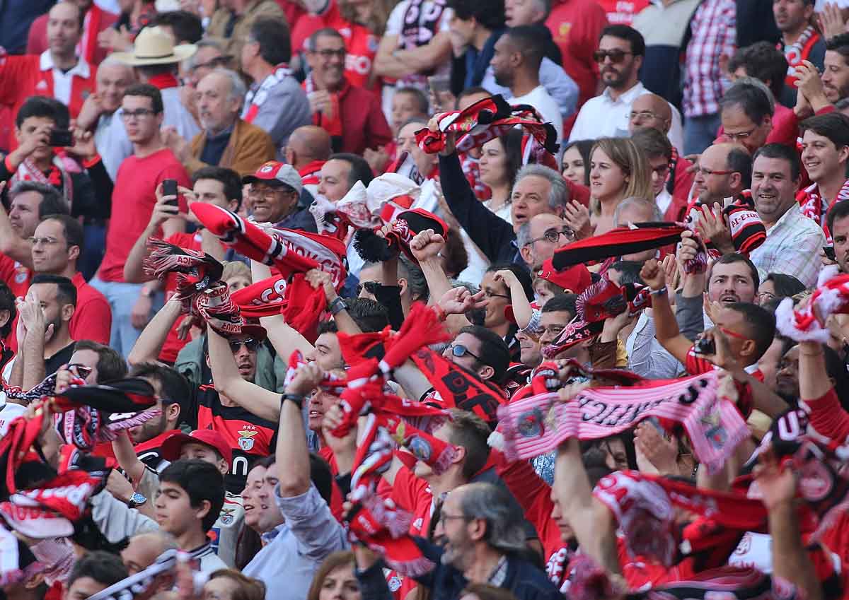 Benfica vence Marítimo e mantem a liderança na Liga.