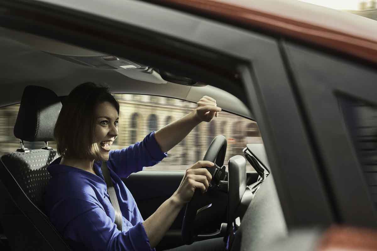 Cantar ao Volante Faz Bem à Alma