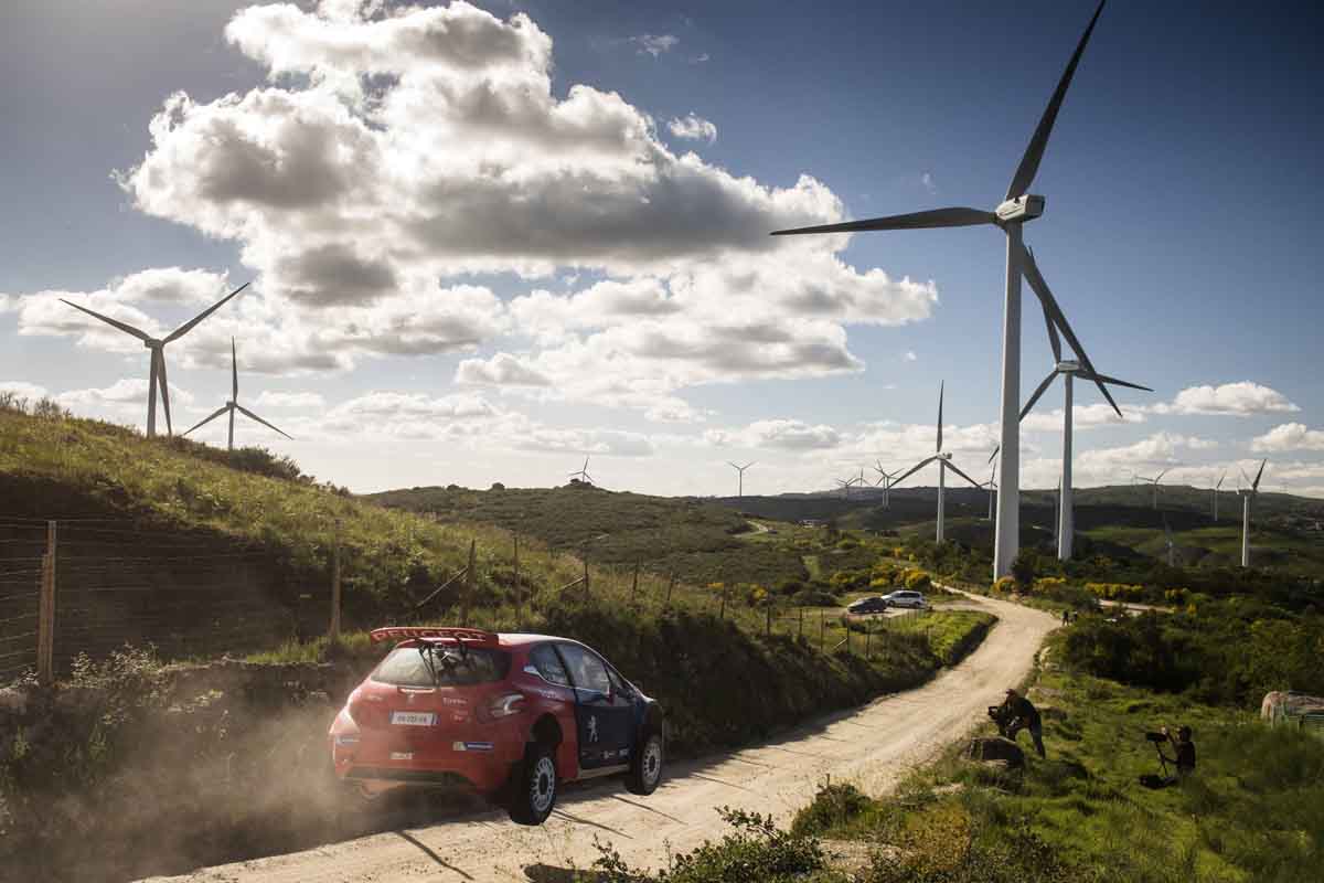 As imagens de Carlos Sainz ao volante do PEUGEOT 208T16 na mítica classificativa de Fafe