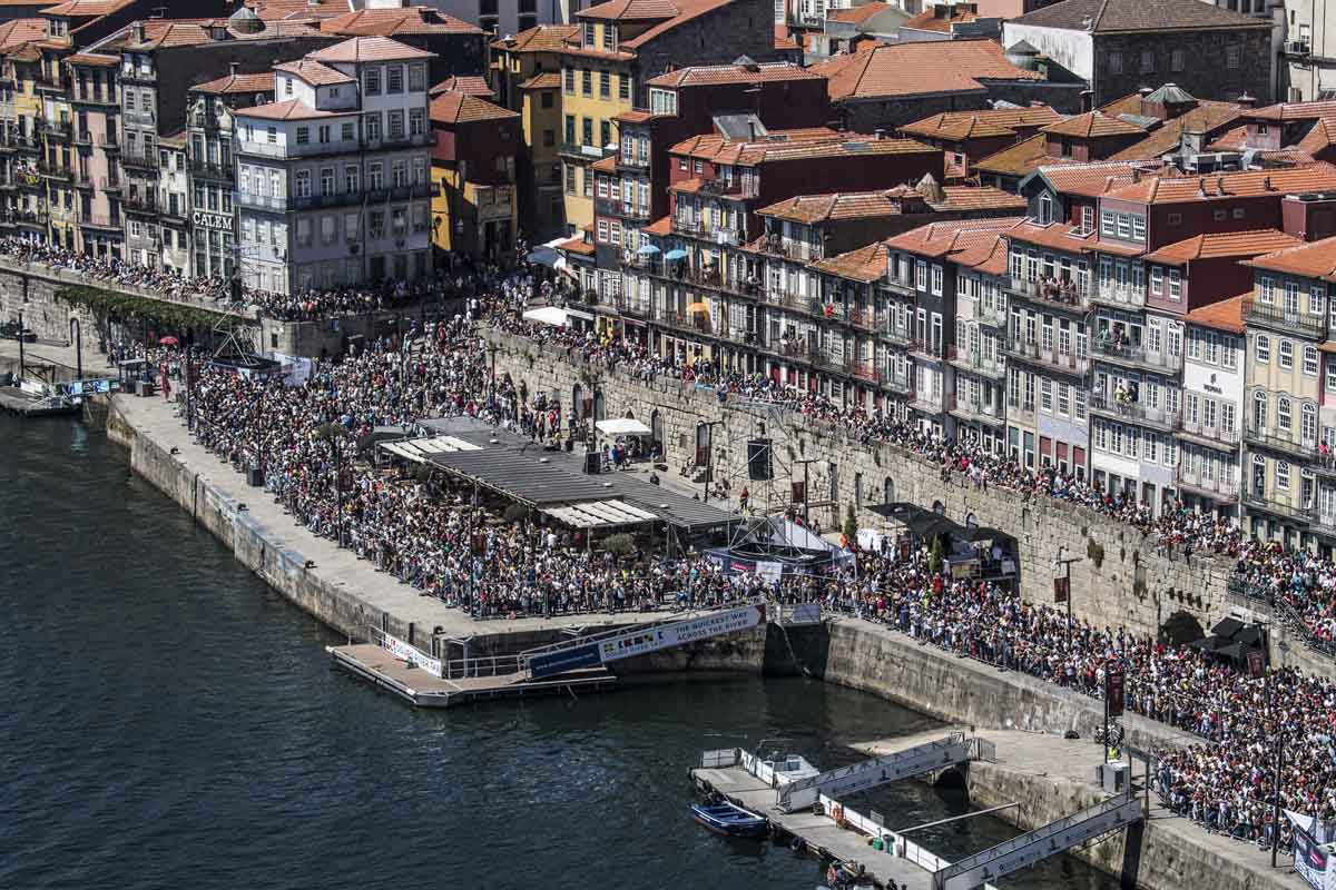 RED BULL AIR RACE – FORAM 850 MIL NO REGRESSO DA PROVA AO PORTO