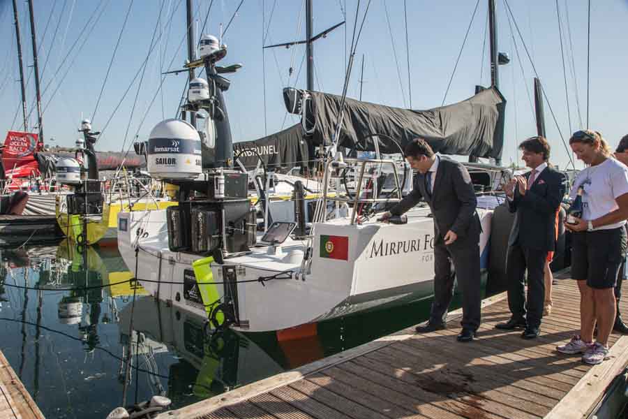 Volvo Ocean Race: "Turn the Tide on Plastic" o barco português foi batizado.