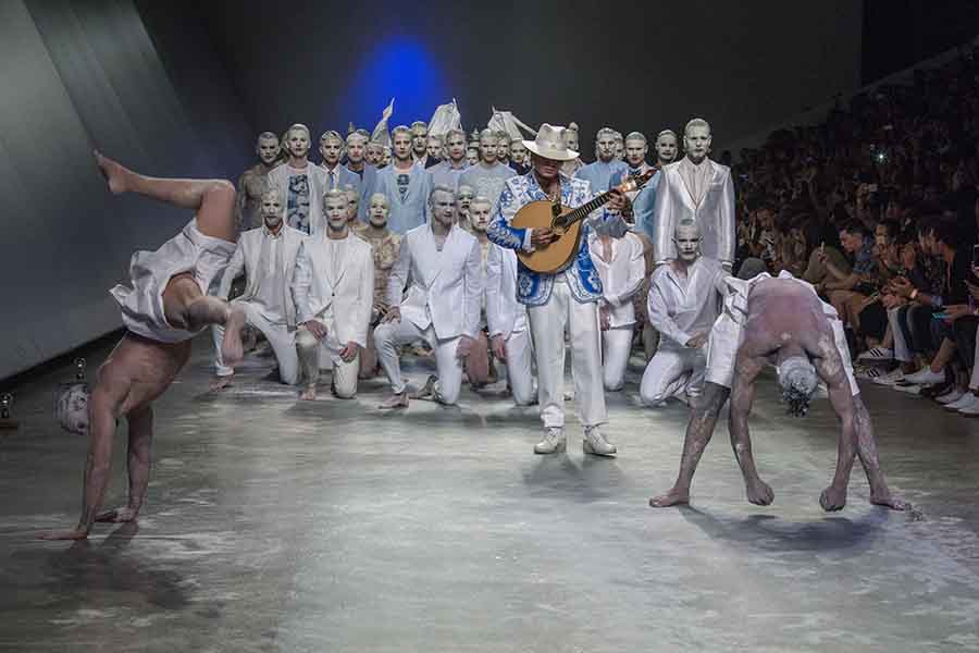 ModaLisboa – Desfile de Nuno Gama e a coleção “Globalista”  foi ponto alto do 2º dia