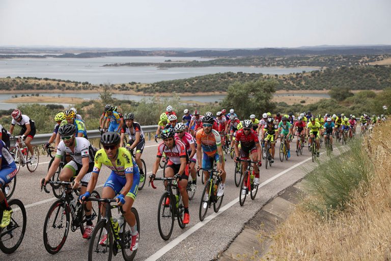 Ciclistas Masters e Elites Amadores disputam campeonato nacional no concelho de Reguengos de Monsaraz