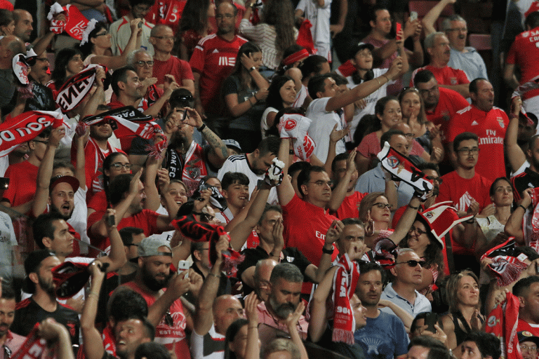 Benfica parte para a Grécia em ‘ligeira’ desvantagem