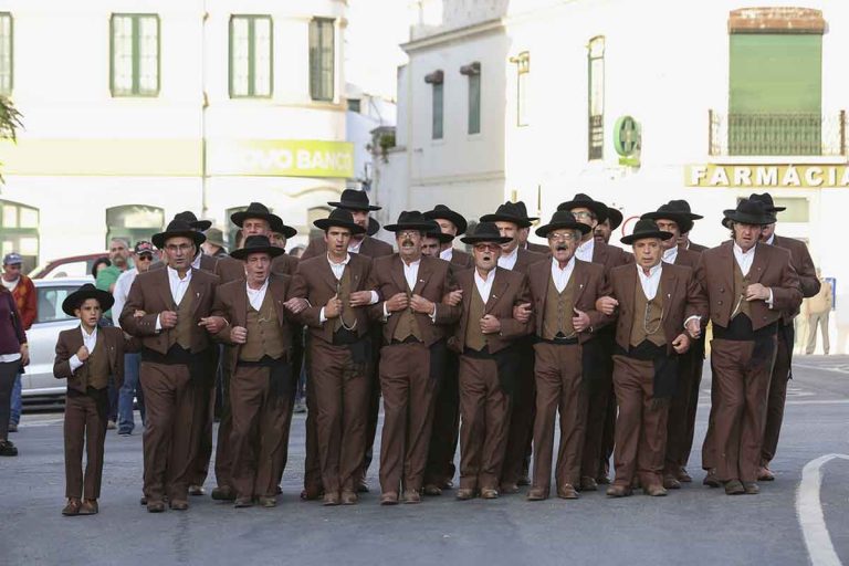 Reguengos de Monsaraz celebra 13.º aniversário da elevação a cidade e distingue cinco Grupos Corais.