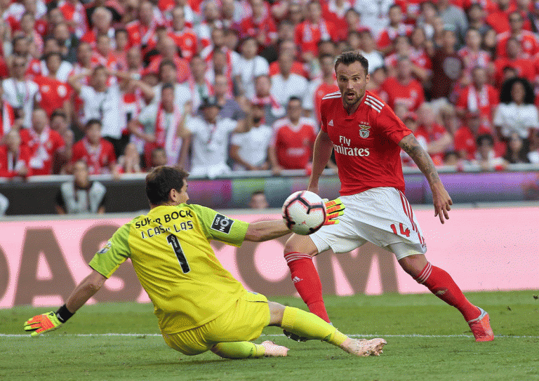 Benfica vence o FC Porto em casa