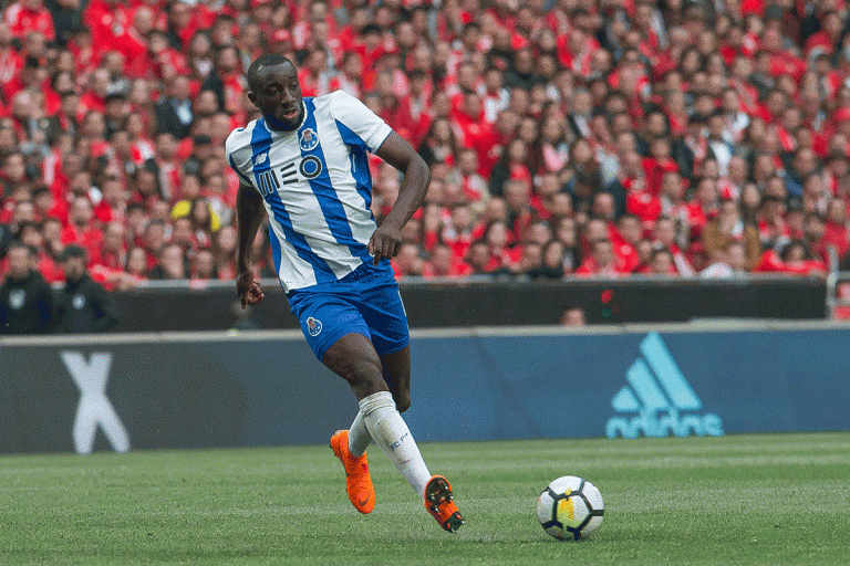 FC Porto vence o Lokomtiv e é líder isolado do grupo D