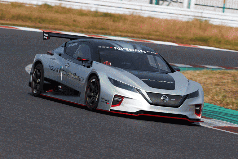 A Nissan apresenta o novíssimo automóvel elétrico de competição: LEAF NISMO RC