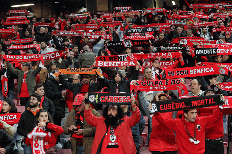 Benfica regressa ás vitorias, com Bruno Lage ao comando