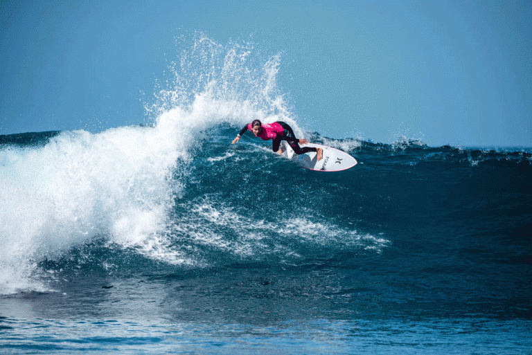 WQS: Carol Henrique faz Top 3 em Tenerife