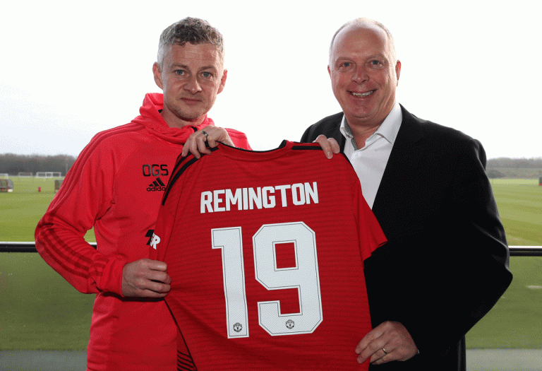 Manchester United assina com a Remington um acordo global de colaboração para vários anos