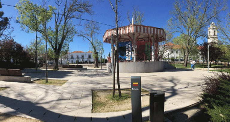 SANTARÉM PALCO DA APRESENTAÇÃO DO GUIA DE PERCURSOS PEDESTRES DA LEZÍRIA DO TEJO