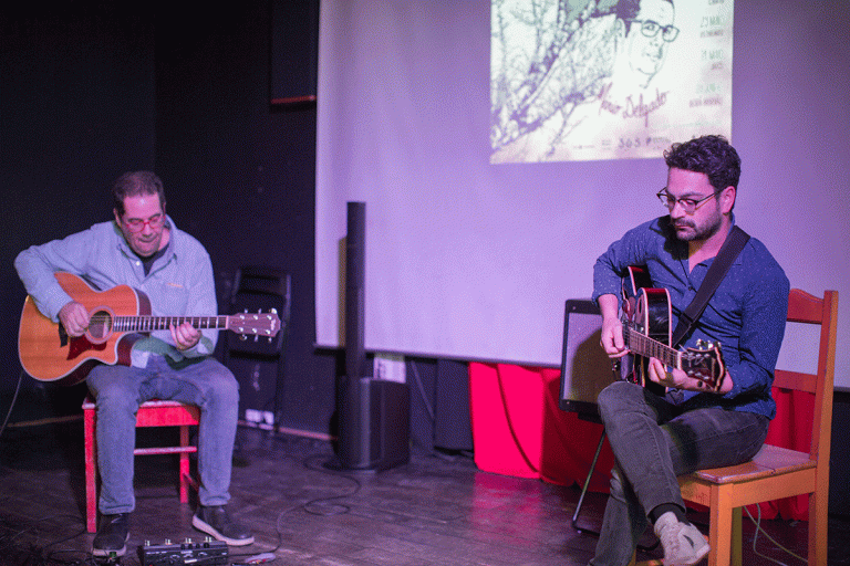 Guitarras ao Alto junta Bruno Pernadas e Mário Delgado: duas gerações, o mesmo amor pela guitarra.