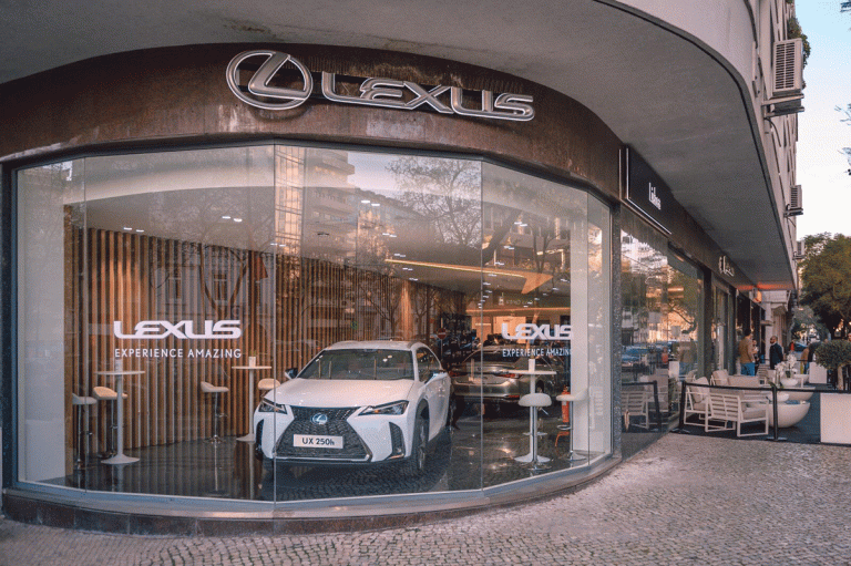 LEXUS ABRE PORTAS NO CORAÇÃO DE LISBOA