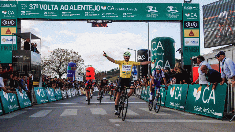 37ª Volta ao Alentejo Crédito Agrícola: Enrique Sanz bisa em Odemira