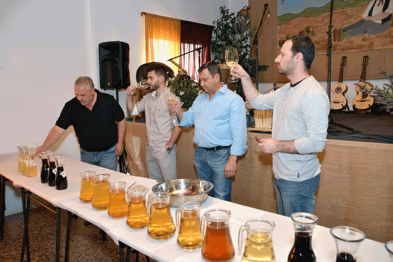 Prova de vinhos em Santa Cruz acompanhada por convívio