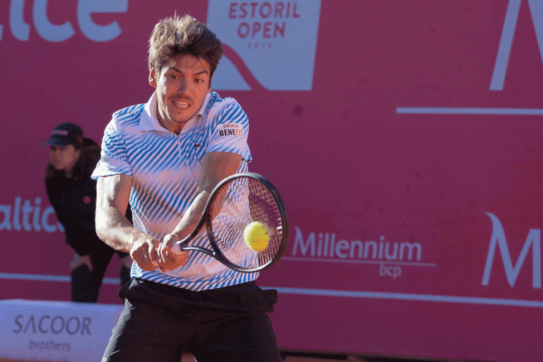 Portugueses em “alta” no Millenium Estoril Open