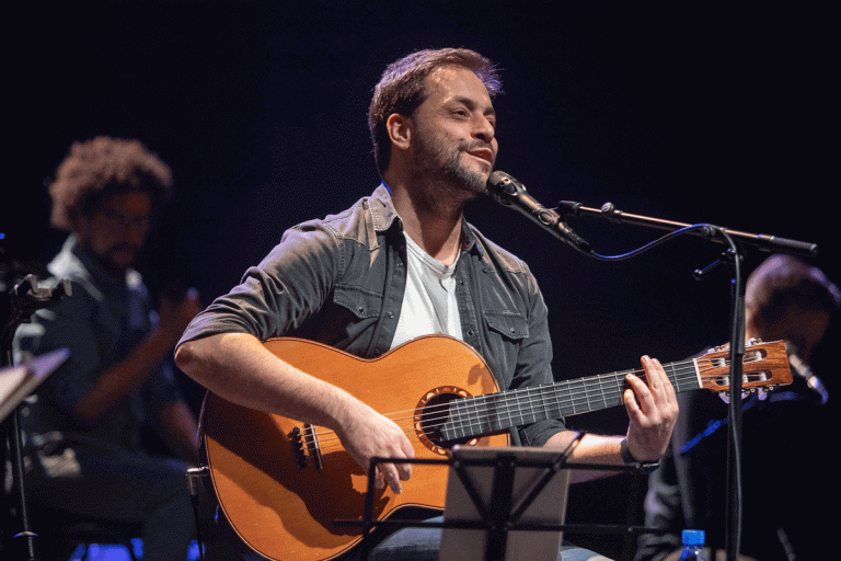 António Zambujo na sua primeira vez em Santarém cantou e encantou os Escalabitanos