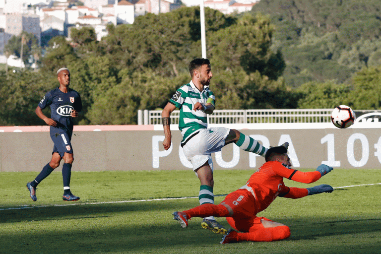 Sporting goleia Belenses SAD