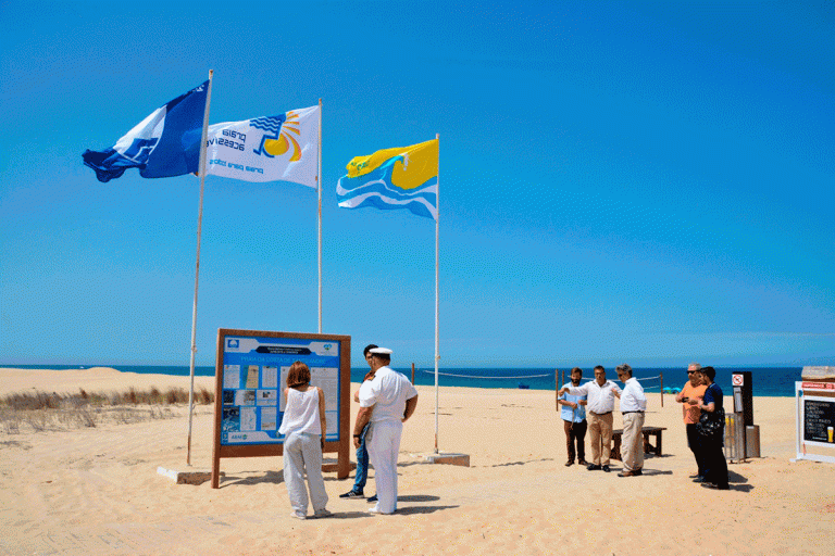 Bandeira Azul hasteada nas praias do Concelho de Santiago do Cacém