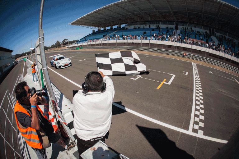 Porsche Império Endurance Series: Hellmeister e Luca vencem os 300 km do Estoril na classe 4.0, enquanto Sanchez e Átila Abreu triunfam na 3.8.