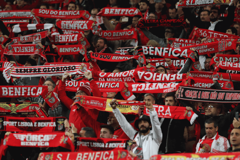 Benfica vence a Supertaça Cândido de Oliveira