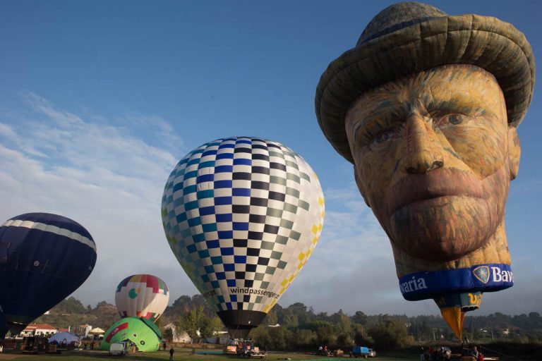 Coruche ‘dá-lhe asas’ se não quiser ‘olhar para o balão’. Começou o III Festival de Internacional de Balonismo!