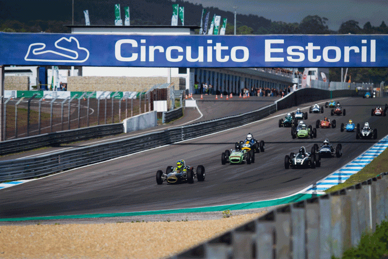 Autódromo do Estoril recebeu Máquinas de outros tempos no  Estoril Classics Week – FOTOGALERIA