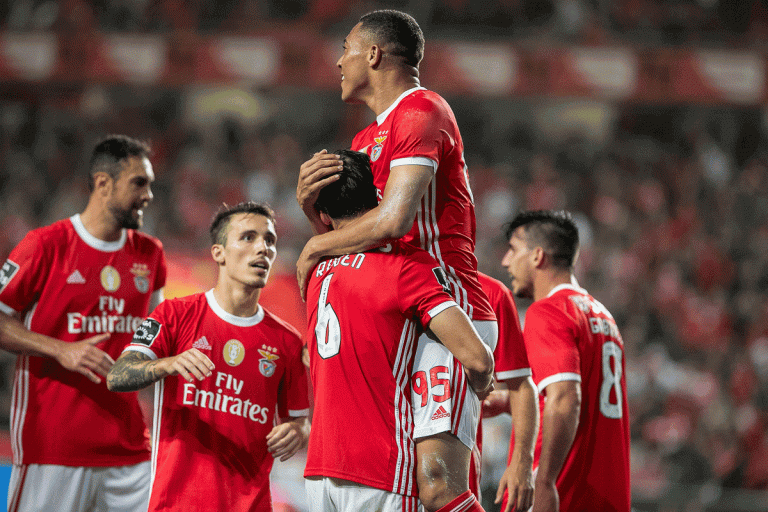 O Benfica goleou o Portimonense e é o líder isolado da Liga Nos