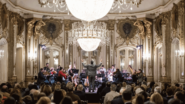 MÚSICA BARROCA E NOVO CONCERTO PARA FAMÍLIAS NO TERCEIRO FIM DE SEMANA DAS “NOITES DE QUELUZ”