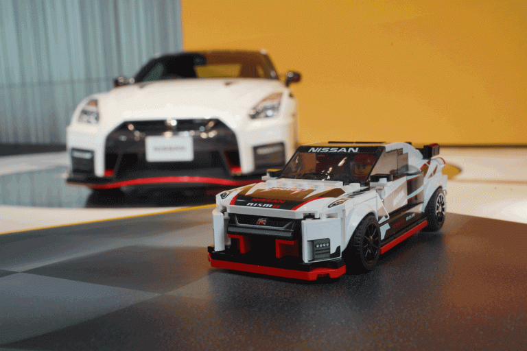 O Grupo LEGO dá vida ao icónico Nissan GT-R NISMO com uma construção peça a peça