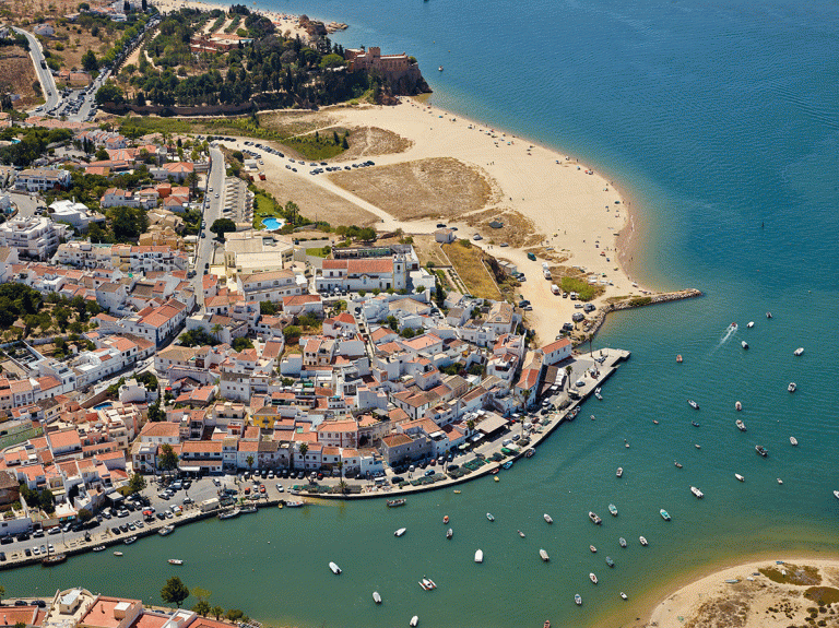 ALGARVE RECEBE QUASE MEIO MILHÃO DE TURISTAS ESTRANGEIROS EM SETEMBRO