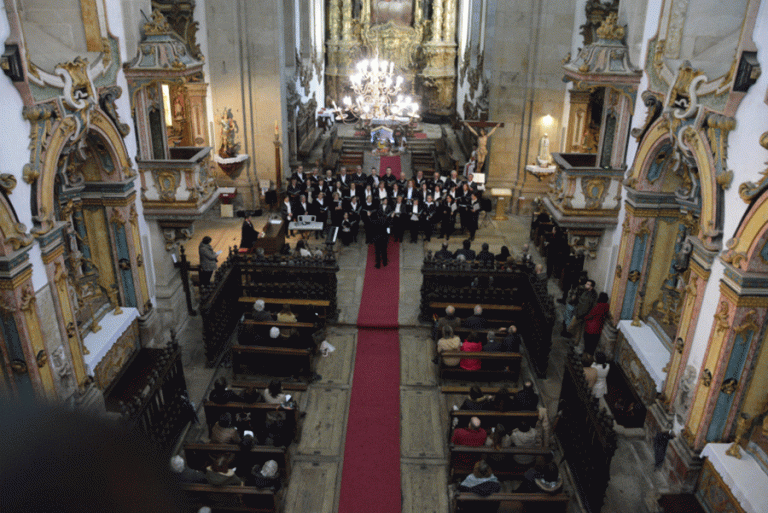 Mosteiro de S. Miguel de Refojos foi palco de Encontro de Coros