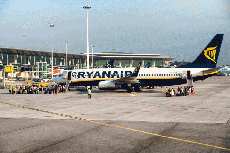 Ryanair, Porto,