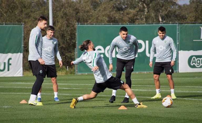 Sporting treinou em Alcochete antes de partir para a Turquia