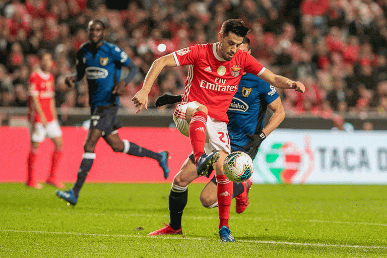 Ao intervalo na Luz o Benfica está empatado a zeros com o Famalicão para a Taça de Portugal