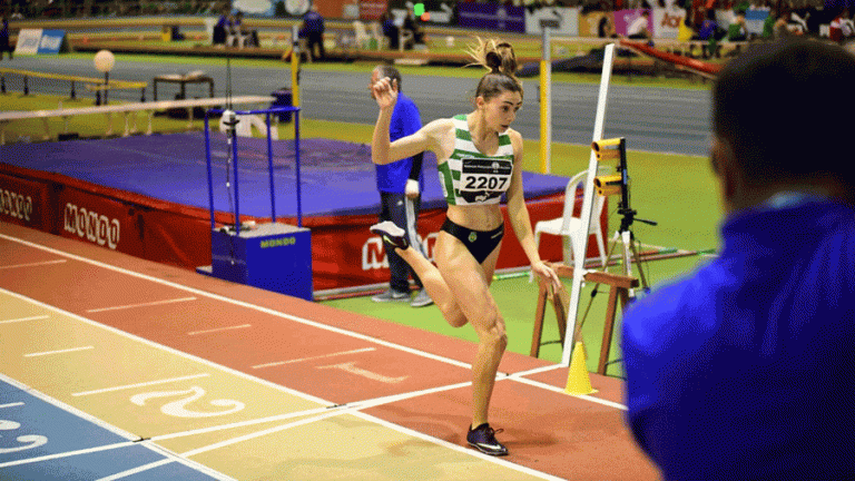 Juliana Guerreiro bate recorde nacional sub20 dos 400 metros