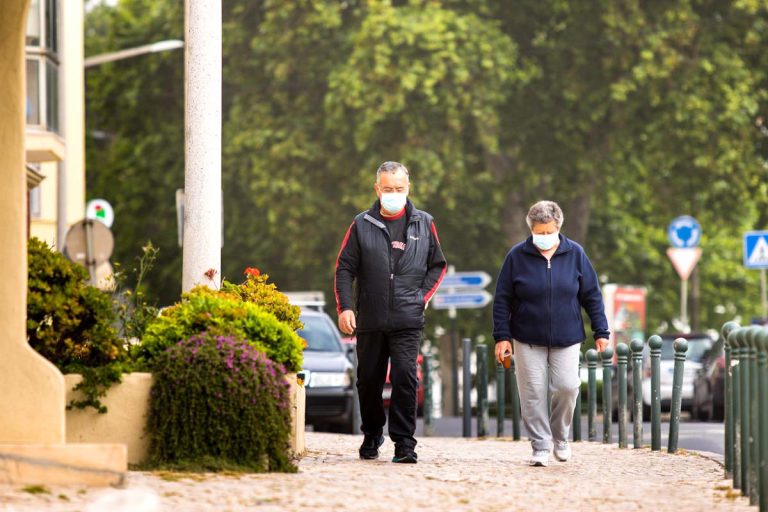 Covid -19 em Portugal causa mais 9 mortos e 553 infetados