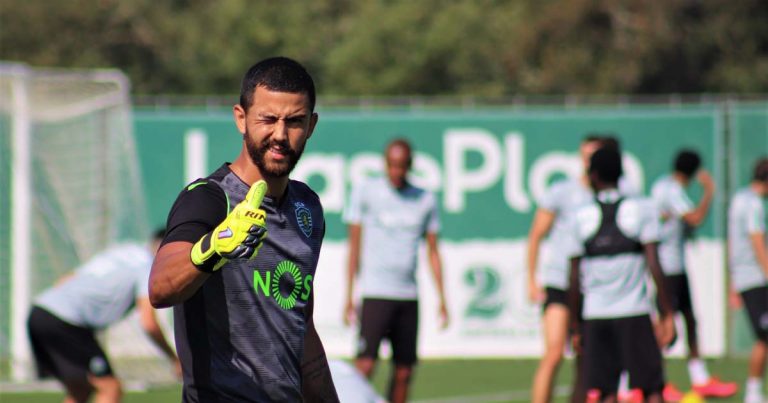 Renan Ribeiro foi a maior novidade no treino do plantel do Sporting