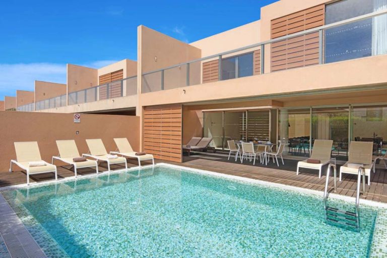 Salgados Beach Villas com reabertura a 1  de junho