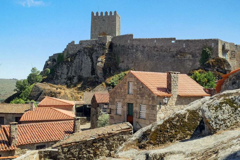 Aldeias Históricas de Portugal : primeiro destino em rede português com um plano de combate à Pandemia