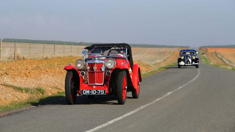 48 Horas Alentejo : Automóveis antigos invadem estradas alentejanas