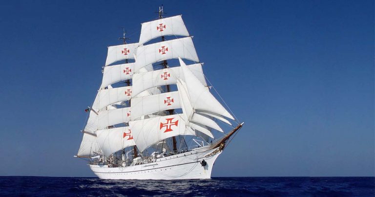 Navio-Escola Sagres retoma viagem de instrução