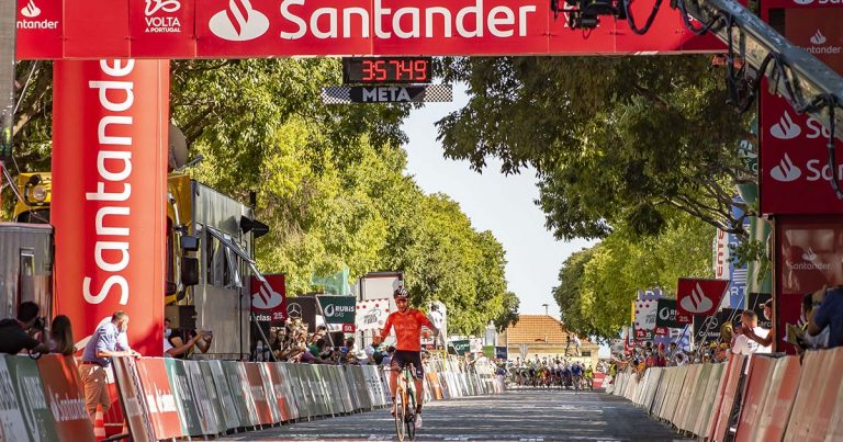 Volta a Portugal : Kyle Murphy vence a etapa de hoje mas Rafael Reis mantém a amarela