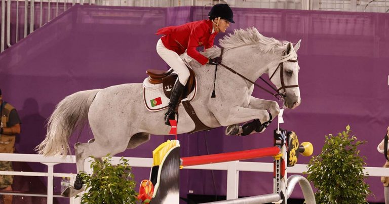 Jogos Olímpicos: Luciana Diniz e o cavalo Vertigo du Desert ficaram no 10º lugar